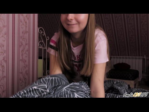 ❤️ Tarraingíonn Blondie BFF go domhain uirthi agus faigheann sí cum ina béal ☑  Porn fb  ag ga.qizpornolar.ru ❌️