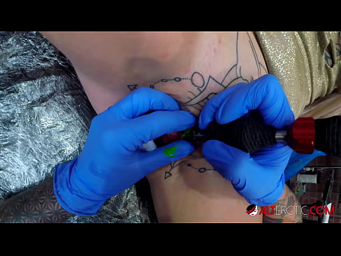 ❤️ An hottie thar a bheith tattooed Sully Savage fuair tattoo ar a clitoris ☑ Porn fb ag ga.qizpornolar.ru ❌️