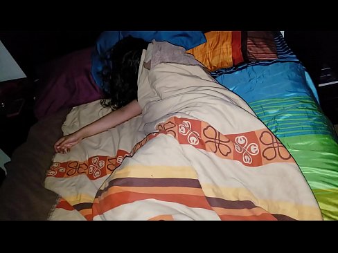 ❤️ Stepson ag bualadh lena leasmháthair óg agus í ina codladh. ☑ Porn fb ag ga.qizpornolar.ru ❌️